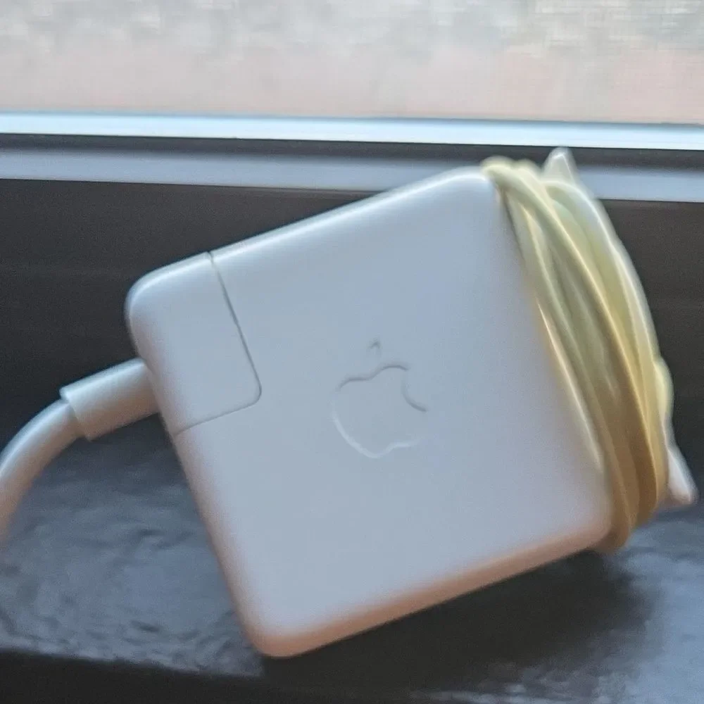 Apple/Mac White Power Adapter with Cable 60 Watt Magsafe 2